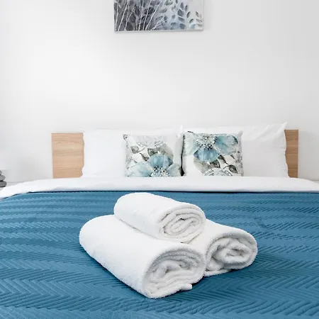 Appartement Przewoz Comfort By Bookinghost *